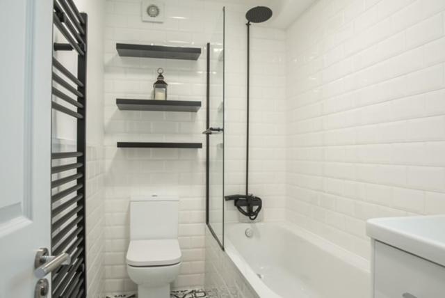 Finchley Contemporary 2 Bed Apartment + Parking Хендън Екстериор снимка